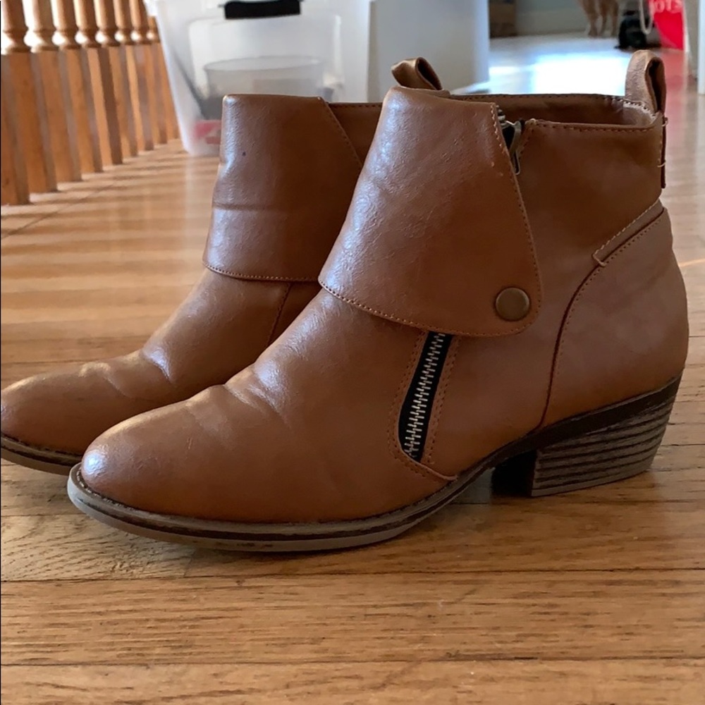 TAN leather booties SIZE 8.5